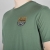 Badge Prem Tee - Chive