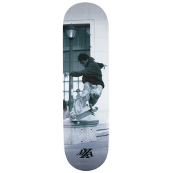 Maxallure planche skateboard Pier 7 Karl Watson 8.25